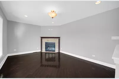 9523 S Kostner Avenue, Oak Lawn, IL 60453 - Photo 3