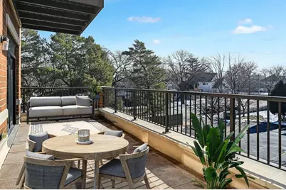 4441 Wolf Road #206, Western Springs, IL 60558 - Photo 7