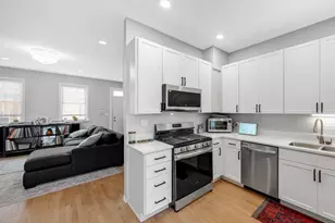 1733 W Crystal St, Chicago, IL 60622 - Photo 5