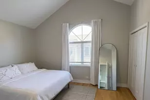 1733 W Crystal St, Chicago, IL 60622 - Photo 7