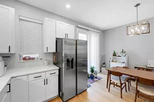 1733 W Crystal St, Chicago, IL 60622 - Photo 7