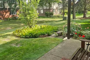 230 Windsor Ln, Willowbrook, IL 60527 - Photo 3