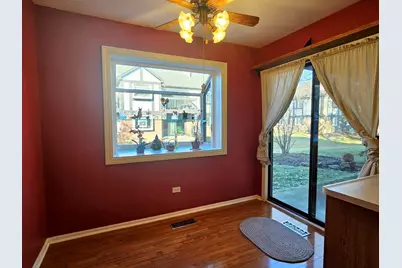 230 Windsor Lane #A, Willowbrook, IL 60527 - Photo 9