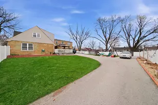 29 S Iowa Ave, Addison, IL 60101 - Photo 21