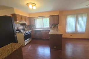 614 Feather Sound Dr, Bolingbrook, IL 60440 - Photo 5