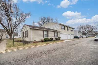 337 Mallard Court, Vernon Hills, IL 60061 - Photo 1