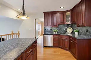 1474 Haar Ln, Elk Grove Village, IL 60007 - Photo 9