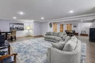 1474 Haar Ln, Elk Grove Village, IL 60007 - Photo 27