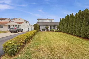 8947 S Komensky Ave, Hometown, IL 60456 - Photo 1