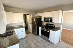 7609 Lockwood Ave, Burbank, IL 60459 - Photo 5