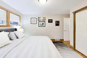 5818 N Overhill Ave, Chicago, IL 60631 - Photo 15