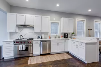 1148 W Addison Street #1, Chicago, IL 60613 - Photo 5