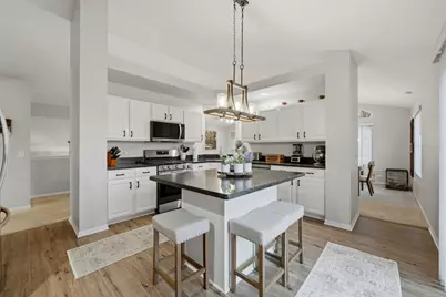 1824 Maplewood Court, Grayslake, IL 60030 - Photo 9