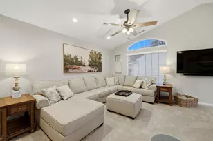 1824 Maplewood Ct, Grayslake, IL 60030 - Photo 3