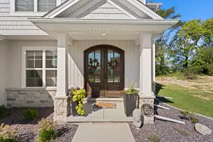 1207 Briarwood Ln, Mahomet, IL 61853 - Photo 3