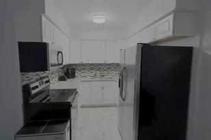 425 Wesley Ave, Oak Park, IL 60302 - Photo 9