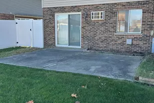 626 Terry Ct, Roselle, IL 60172 - Photo 15