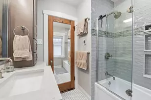 711 Clinton Ave, Oak Park, IL 60304 - Photo 17