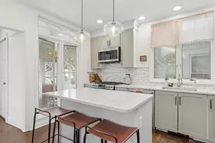 711 Clinton Ave, Oak Park, IL 60304 - Photo 9