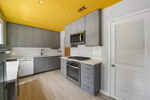 746 Dodge Ave, Evanston, IL 60202 - Photo 3