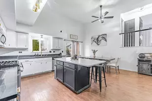 2008 Gray Hawk Ct, Plainfield, IL 60586 - Photo 7