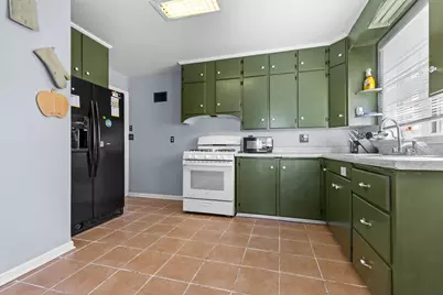 900 Whitney Boulevard, Belvidere, IL 61008 - Photo 3