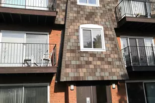 9368 Bay Colony Dr, Des Plaines, IL 60016 - Photo 1