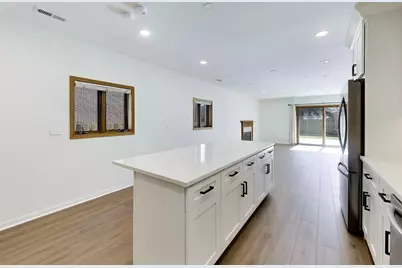 1209 E Davis Street E #1, Arlington Heights, IL 60005 - Photo 5