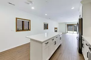 1209 E Davis Street E, Arlington Heights, IL 60005 - Photo 5