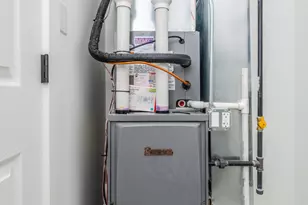 1544 S Sawyer Ave, Chicago, IL 60623 - Photo 9