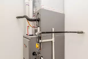 1544 S Sawyer Ave, Chicago, IL 60623 - Photo 15