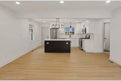 5831 W 81st Place, Burbank, IL 60459 - Photo 9