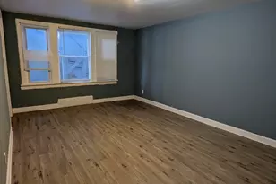 8444 S Escanaba Ave, Chicago, IL 60617 - Photo 7