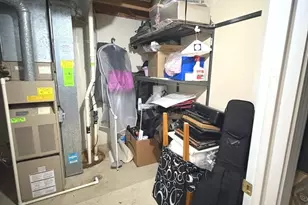 2038 College Green Dr, Elgin, IL 60123 - Photo 23