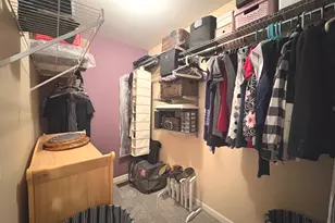 2038 College Green Dr, Elgin, IL 60123 - Photo 13