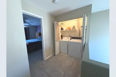 2038 College Green Drive, Elgin, IL 60123 - Photo 9