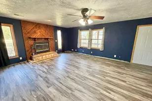 329 Obispo Ave, Machesney Park, IL 61115 - Photo 3