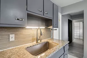 1625 Dennison Rd, Hoffman Estates, IL 60169 - Photo 13