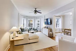 540 W Cornelia Ave, Chicago, IL 60657 - Photo 3