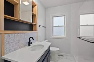 2718 W 96th Pl, Evergreen Park, IL 60805 - Photo 7