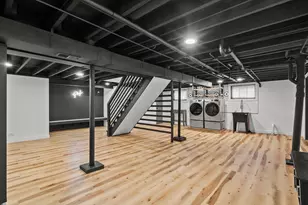 2718 W 96th Pl, Evergreen Park, IL 60805 - Photo 15