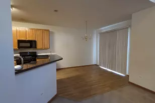 434 Vaughn Cir, Aurora, IL 60502 - Photo 7