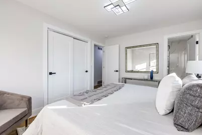 9132 Lincolnwood Drive, Evanston, IL 60203 - Photo 23