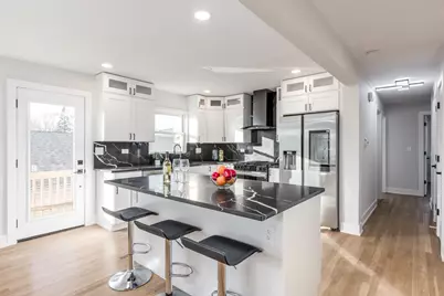 9132 Lincolnwood Drive, Evanston, IL 60203 - Photo 11