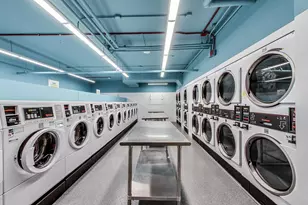 3930 N Pine Grove Ave, Chicago, IL 60613 - Photo 21