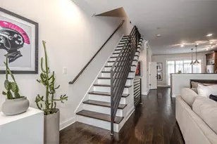 3024 W Newport Ave, Chicago, IL 60618 - Photo 17