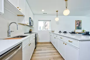 9396 Landings Ln, Des Plaines, IL 60016 - Photo 19