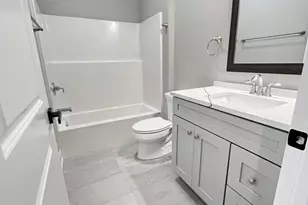 517 Cobblestone Cir, Harvard, IL 60033 - Photo 11