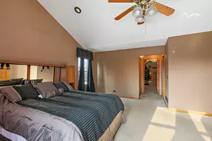 2051 Carlisle St, Algonquin, IL 60102 - Photo 17