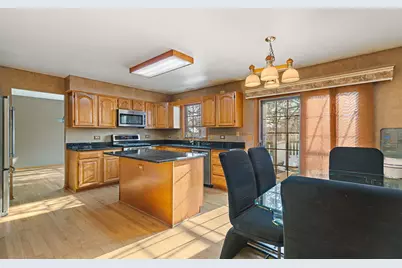 2051 Carlisle Street, Algonquin, IL 60102 - Photo 9